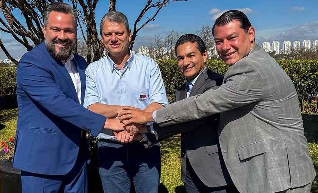 “Política se faz com diálogo, boas ideias e parcerias certas”, diz Alan Rick ao postar foto aos lado de líderes do Republicanos