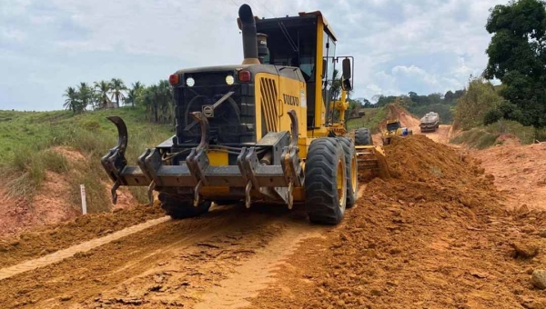 Deracre inicia recuperação de ramais em Mâncio Lima e Rodrigues Alves dentro da Operação Verão 2025