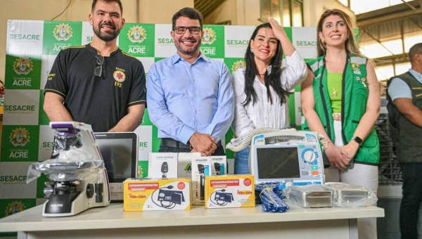 Governador Gladson Camelí entrega R$ 3,7 milhões em equipamentos hospitalares para modernizar unidades de saúde