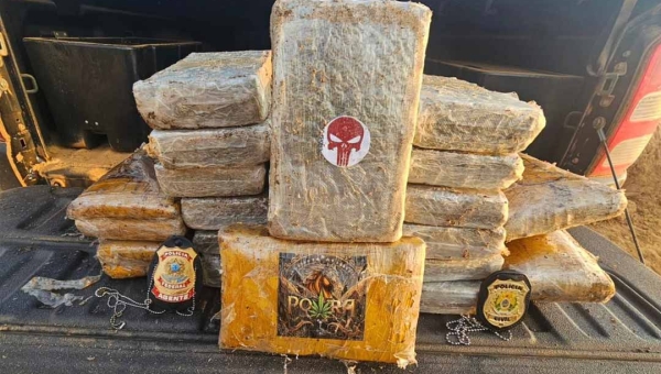 Polícias Federal e Civil apreendem 23 kg de droga enterrada no Acre