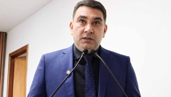 Vereador Samir Bestene propõe PL para tornar obrigatório o uso de braille em placas públicas de Rio Branco