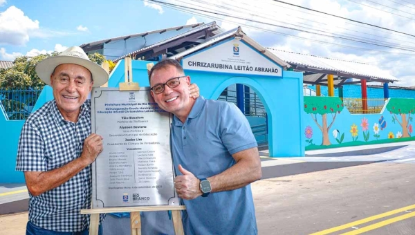 Conseguimos atender a uma reivindicação que se arrastava há mais de 20 anos”, diz Bocalom ao reinaugurar Escola Chrizarubina Leitão Abraão