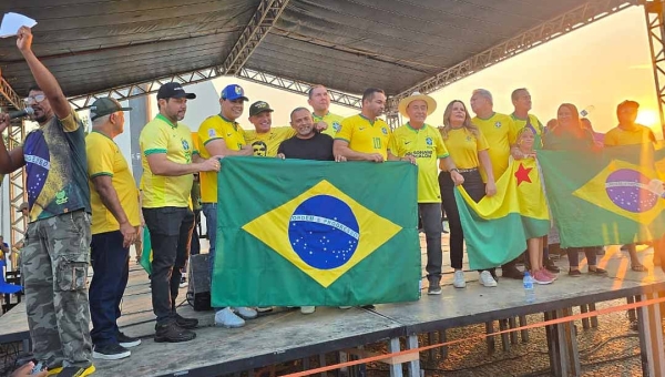 “Reaja Brasil”: bolsonaristas realizam manifestação na Gameleira pedindo anistia e impeachment de Alexandre de Moraes