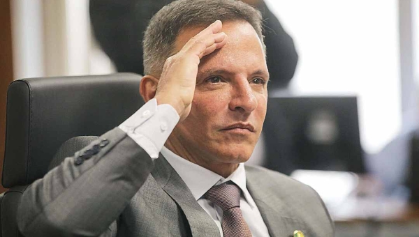 “Quando o PCdoB saiu para a guerrilha, não era arma de brinquedo, não. Era rifle, era fuzil. Era para matar!”, dispara Bittar