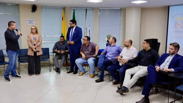 Com destaque para a mobilidade urbana, Prefeitura apresenta revisão do Plano Diretor de Rio Branco a vereadores