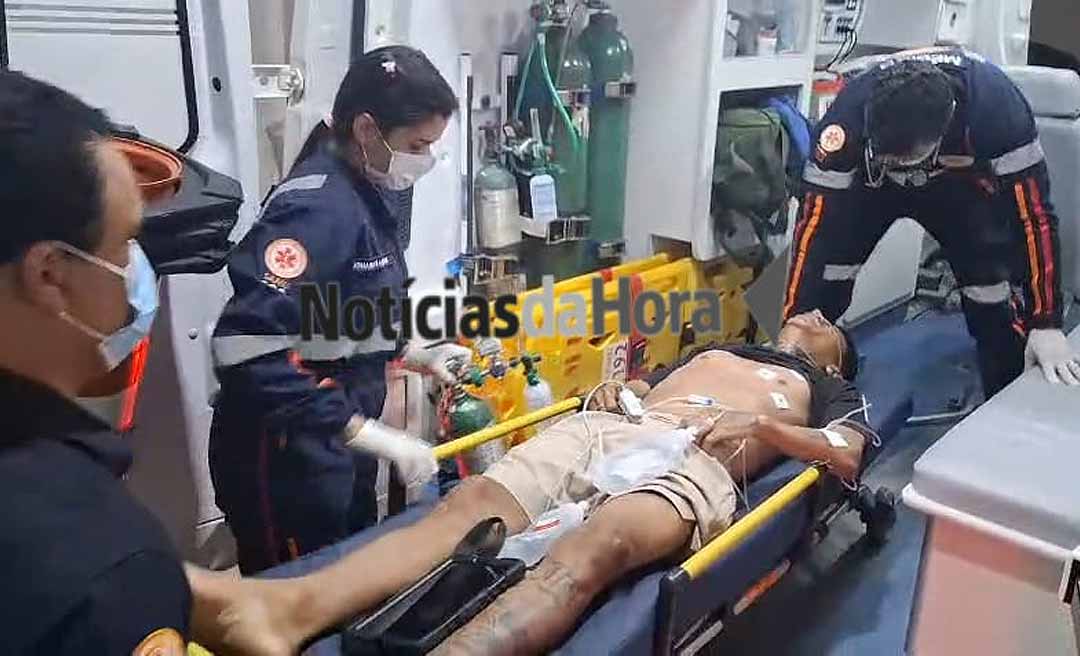 Jovem é baleado acidentalmente por amigo e fica em estado grave em Rio Branco