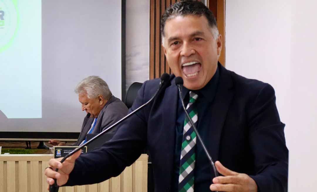 Vereador Eber Machado denuncia suposto conluio entre Prefeitura, empresa Ricco e sindicato: “Patifaria que só beneficia interesses escusos”