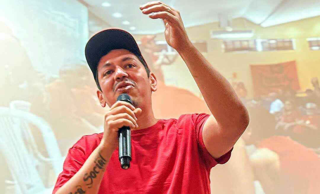 Cesário do PT promete soltar fogos na frente do Palácio “quando Bolsonaro for preso” e debocha: “A papuda lhe espera”