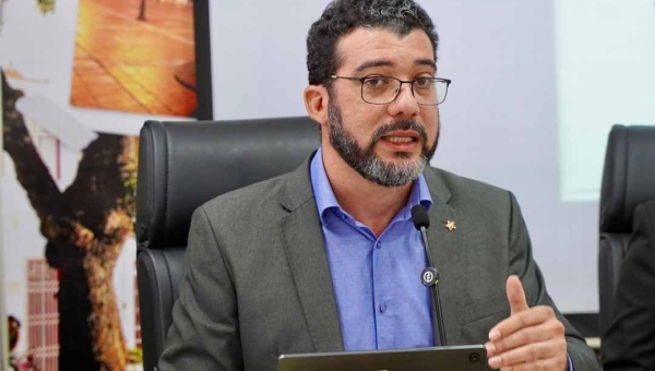 Síndrome Alcoólica Fetal: debate na Câmara aponta caminhos para prevenção e cuidado em Rio Branco