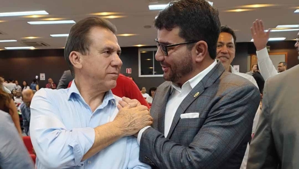 Gladson informa a ministro que vai convidar Lula para inauguração da ponte do Sibéria, em Xapuri