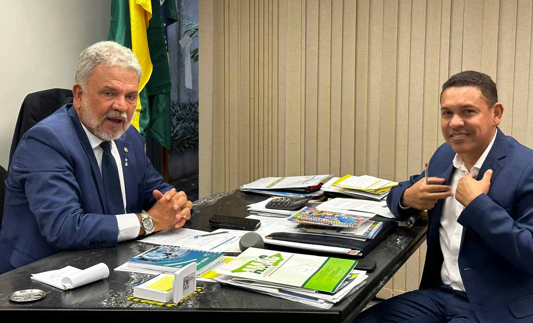 Senador Petecão aposta na piscicultura e investe quase R$ 200 mil na fábrica de gelo em Assis Brasil