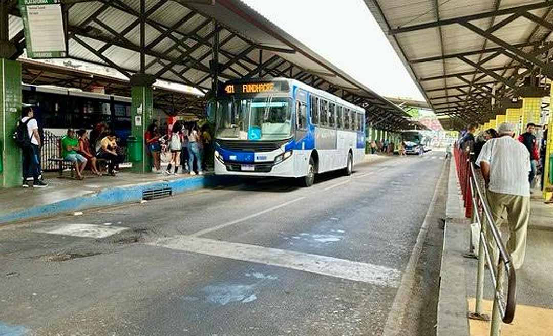 Câmara de Rio Branco adia votação de Projeto de Lei que altera regras da meia-passagem estudantil