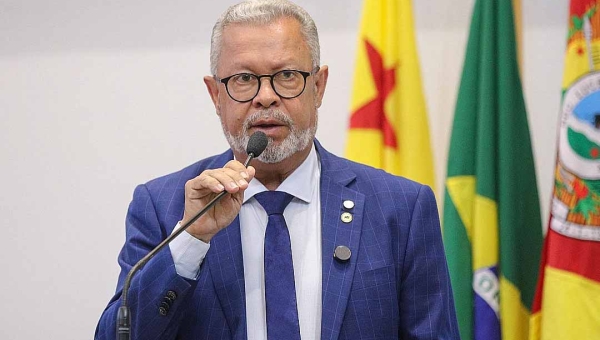 Afonso Fernandes defende pagamento de rescisão para policiais penais provisórios