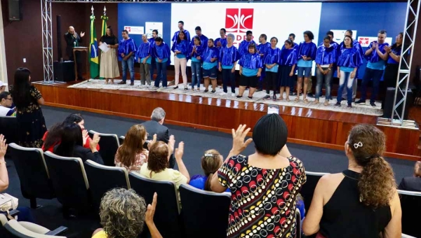 Coral da Apae Rio Branco emociona em evento do TJAC em alusão ao Dia Nacional da Luta da Pessoa com Deficiência