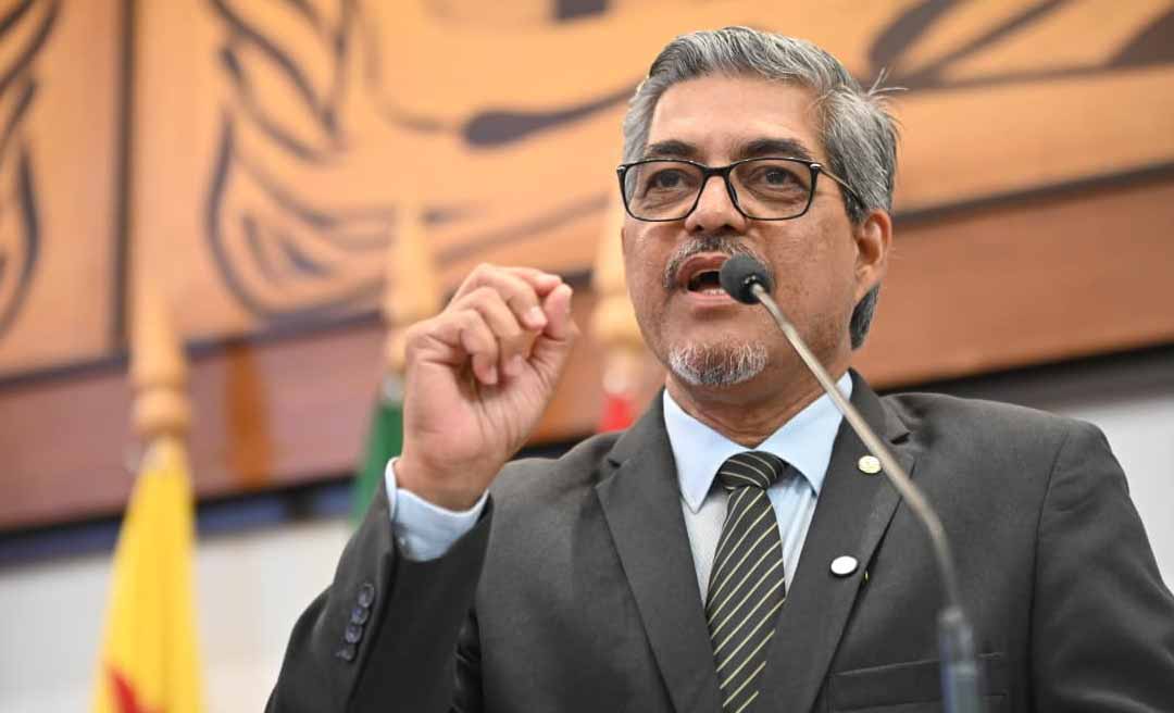 Edvaldo Magalhães relata estudo que mostra que Governo do Acre priorizou comissionados e temporários ao invés de convocar efetivos