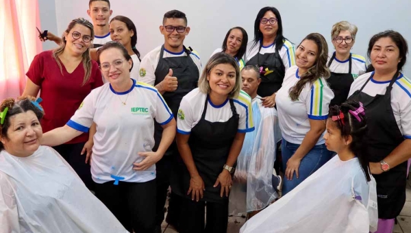 IEPTEC e Apae Rio Branco promovem ação especial de corte de cabelo gratuito para alunos da instituição e comunidade