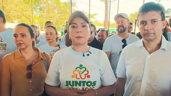 Pré-candidato ao Senado, Velloso cola sua imagem à da vice-governadora Mailza durante Juntos pelo Acre em bairro de Rio Branco