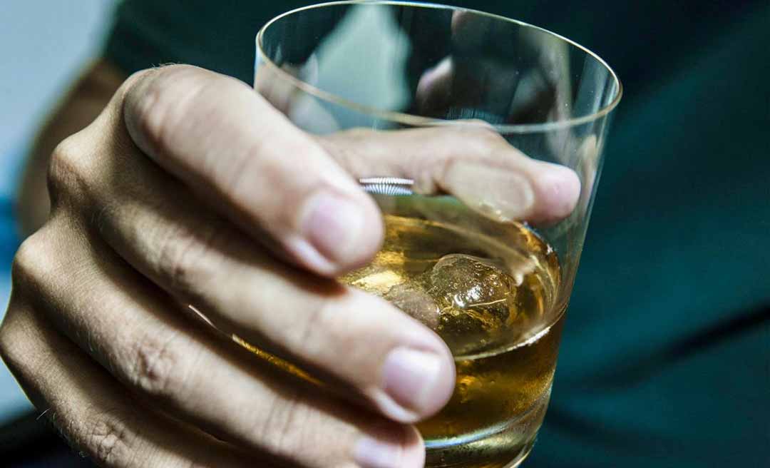 Estudo mostra que mais de 20% das garrafas — uma em cada cinco — de uísque e vodca comercializadas no país são falsificadas