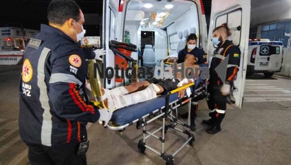 Colisão frontal entre motos no bairro Tucumã deixa casal e adolescente feridos