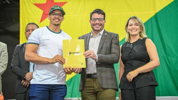 Governador Gladson Camelí prestigia aula inaugural do curso de formação do concurso público do Detran