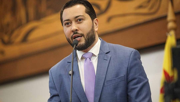 Emerson Jarude critica pagamento de diárias em dólar para servidores que irão à COP-30: “Essa conta quem paga é o povo acreano”