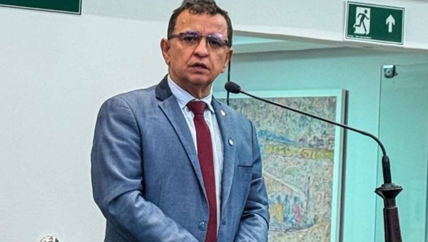 Luiz Gonzaga defende indústria para beneficiar a farinha de Cruzeiro do Sul