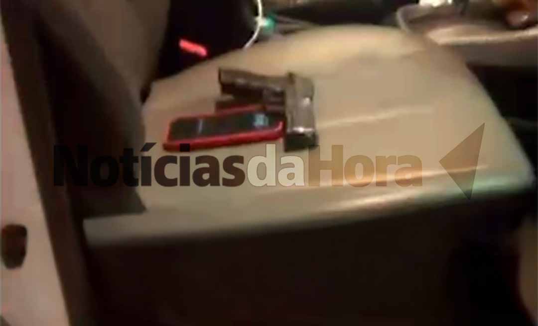 Homem faz disparos em frente à casa da namorada e é preso após perseguição em Rio Branco