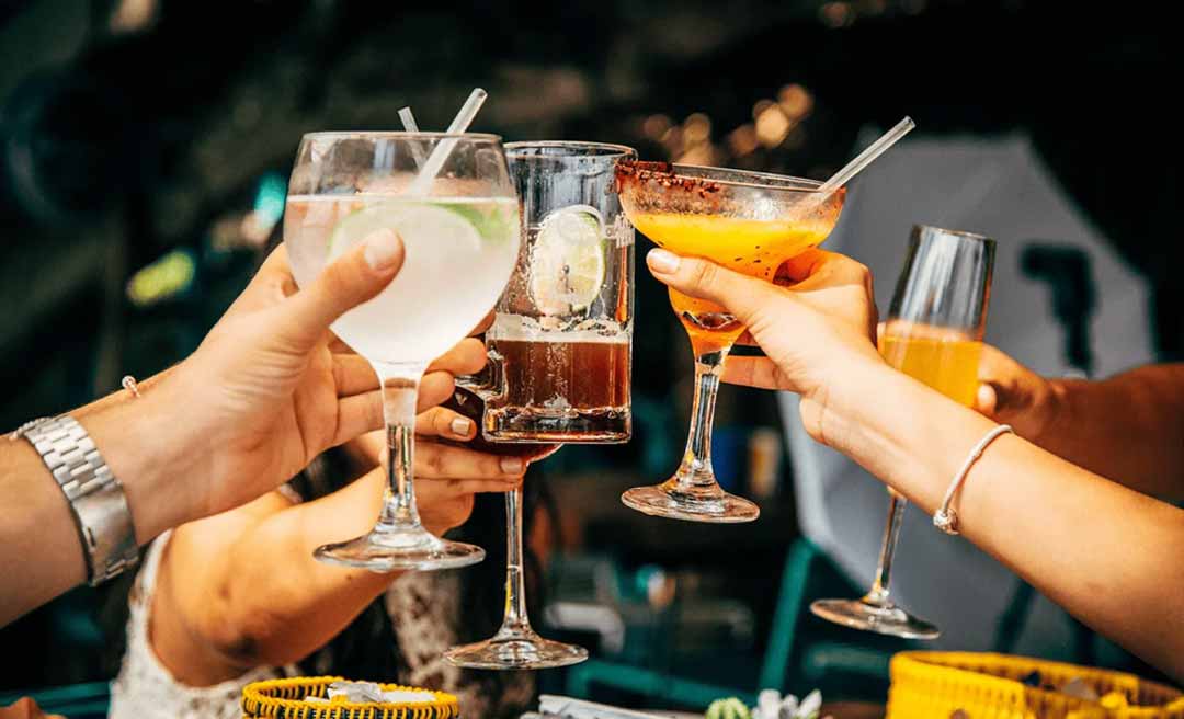 Vendas em bares e restaurantes registram quedas em agosto, mostra Abrasel-Stone