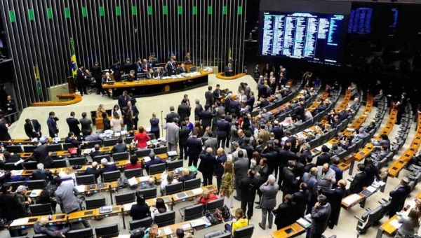 Anistia, exportações, proteção à infância e Simples Nacional: o que está em jogo na semana legislativa no Congresso Nacional