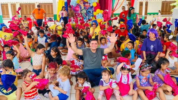 Ação do deputado Tio Pablo leva alegria e inclusão à Escola José Silveira da Costa em Capixaba