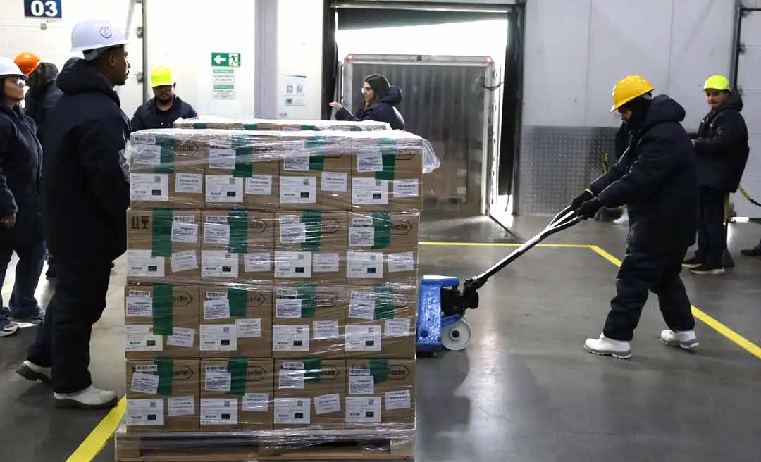 Brasil recebe lote de medicamento para tratar câncer de mama no SUS