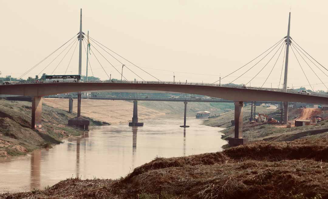Mesmo com chuvas frequentes, nível do Rio Acre em Rio Branco continua diminuindo na capital acreana