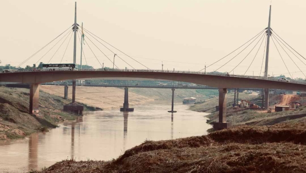 Mesmo com chuvas frequentes, nível do Rio Acre em Rio Branco continua diminuindo na capital acreana