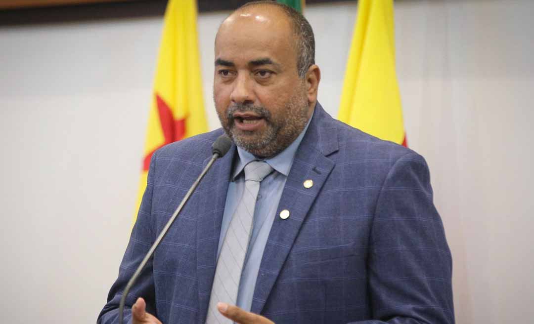 Clodoaldo Rodrigues pede melhorias no atendimento a pacientes com câncer em Cruzeiro do Sul