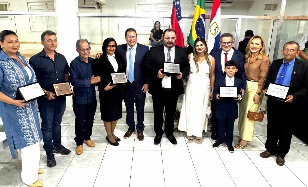 Prefeito Frank Barros recebe título de cidadão bocacrense em sessão solene da Câmara Municipal