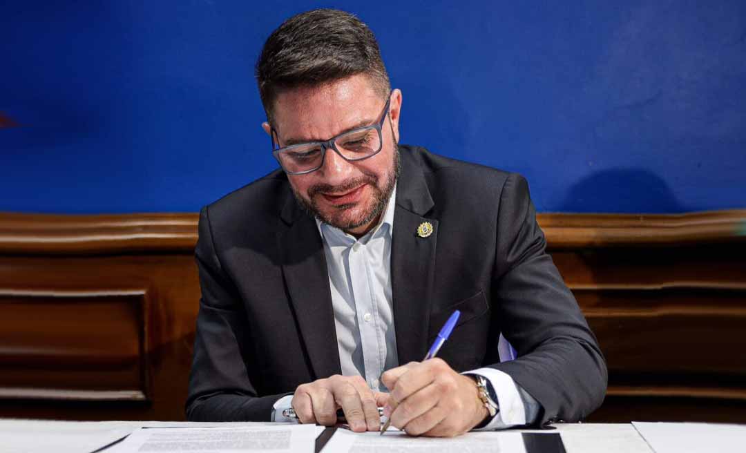 Gladson Camelí sanciona pedidos de empréstimos que juntos somam R$ 280 milhões