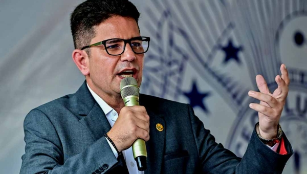 Gladson determina afastamento de equipe médica que verificou óbito de bebê na Maternidade Bárbara Heliodora