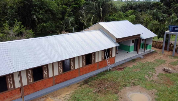 Governo do Acre desenvolve novo padrão de escola do campo e primeira unidade está sendo concluída
