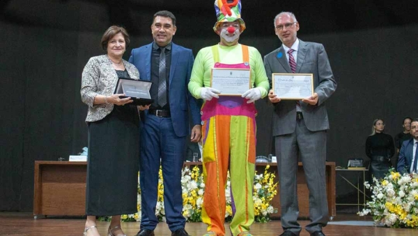 Samir Bestene destaca valorização dos empreendedores durante entrega dos Títulos Honoríficos 2025