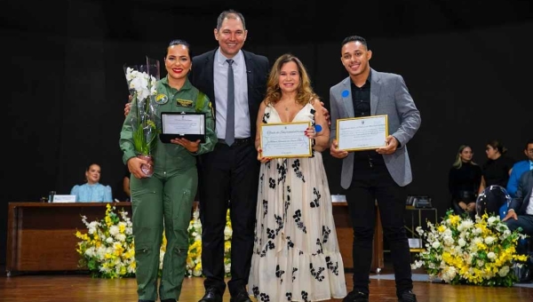 Presidente da Câmara entrega títulos honoríficos e destaca o valor de quem transforma Rio Branco com trabalho e dedicação