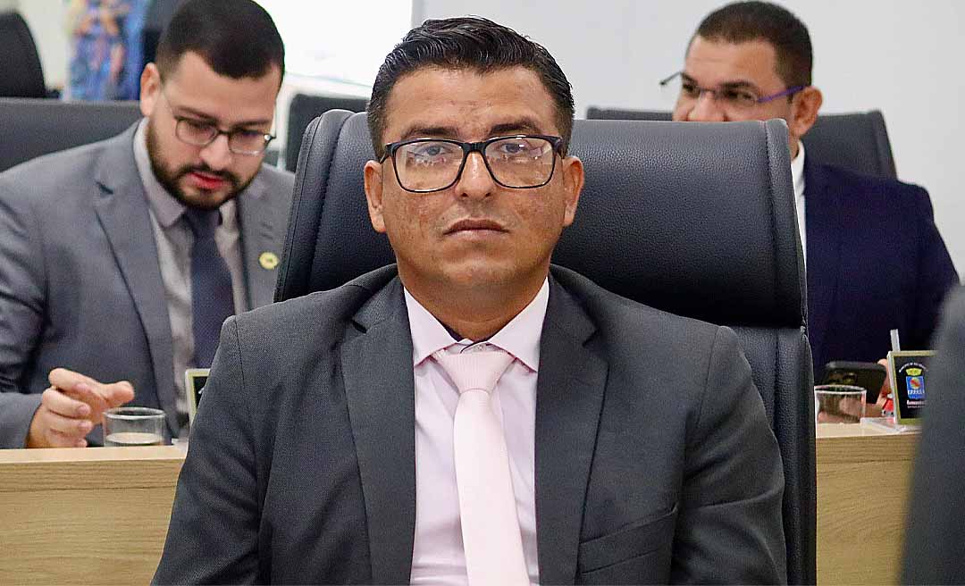 “A expectativa é votar a LDO ainda hoje”, diz presidente da CCJ, vereador José Aiache