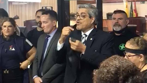 ”O que não estiver no Orçamento, como é que vai ser implementado em março, abril do ano que vem?”, questiona Edvaldo sobre o PCCR da Saúde