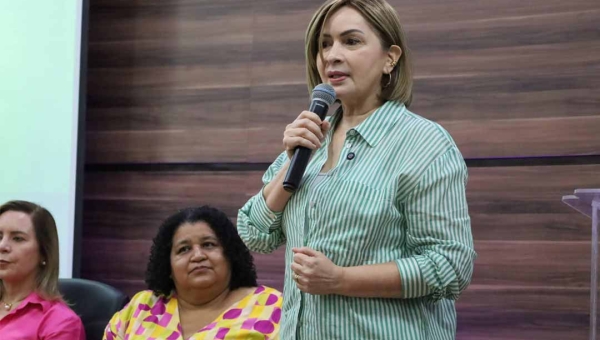 Socorro Neri destaca urgência no enfrentamento às violências invisíveis contra mulheres durante lançamento da campanha “21 Dias de Ativismo”
