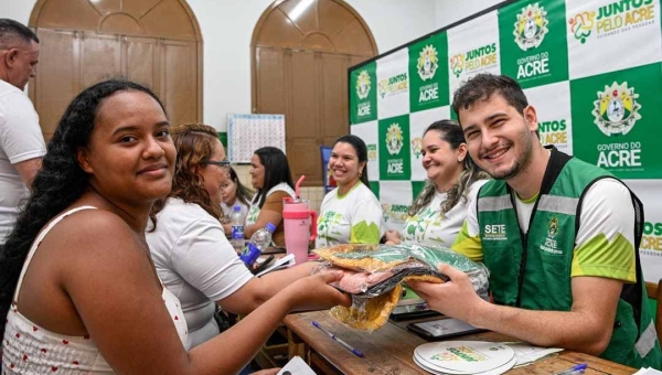 Ação do Juntos Pelo Acre reúne milhares de pessoas e movimenta três escolas da Sobral com atendimentos de saúde, lazer e cidadania