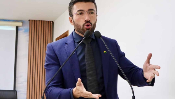 Vereador cobra licitação com novas empresas que ofereçam preço junto, conforto e qualidade ao usuário