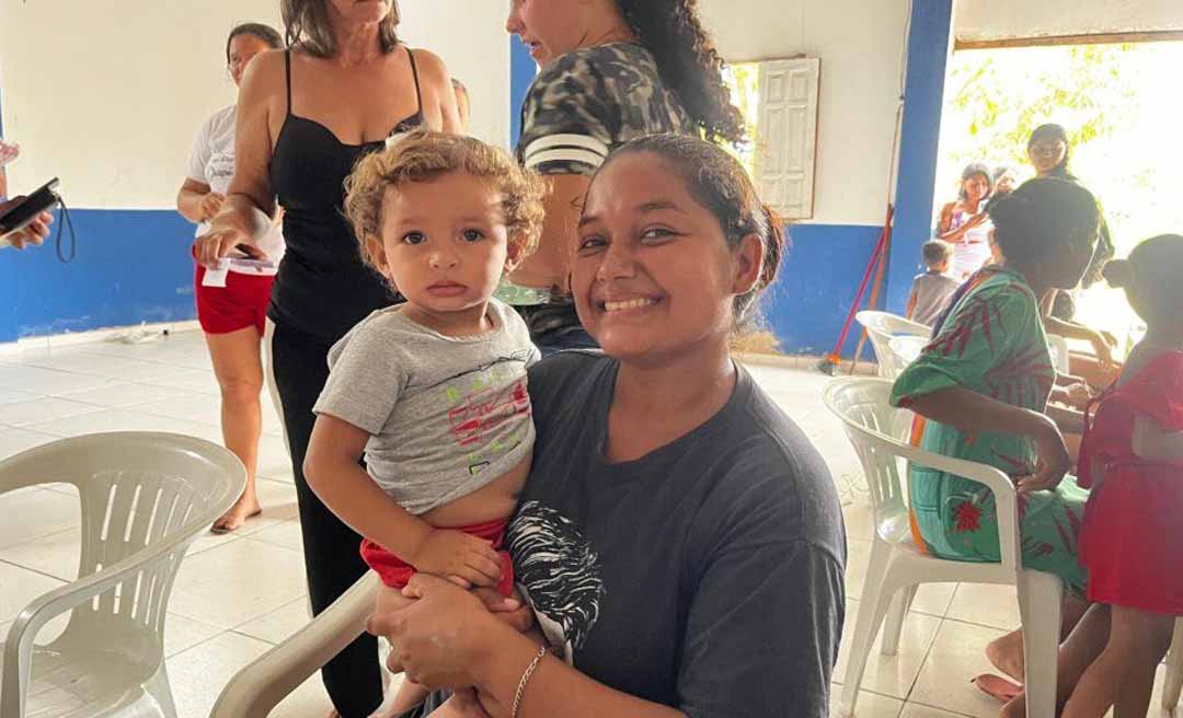 Governo realiza entrega de 400 kits de roupas no bairro Caladinho, com programa Juntos pelo Acre