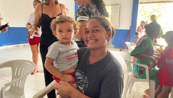 Governo realiza entrega de 400 kits de roupas no bairro Caladinho, com programa Juntos pelo Acre