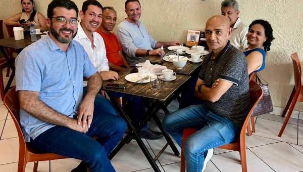 Presidente nacional do PT visita o Acre e dá pontapé na construção política para 2026