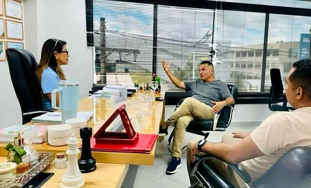 Vereador Eber Machado discute avanços na regularização fundiária em Rio Branco em visita ao Iteracre