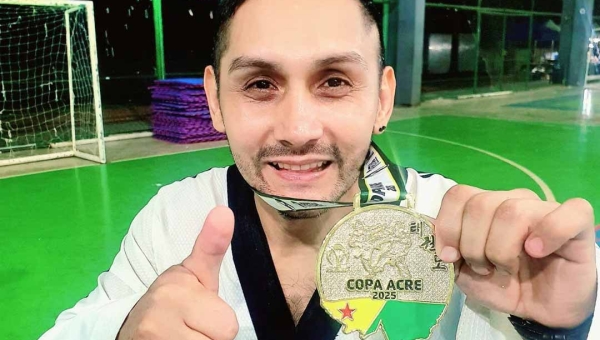 Lutador de Epitaciolândia ganha medalha de ouro na Copa Acre de Taekwondo